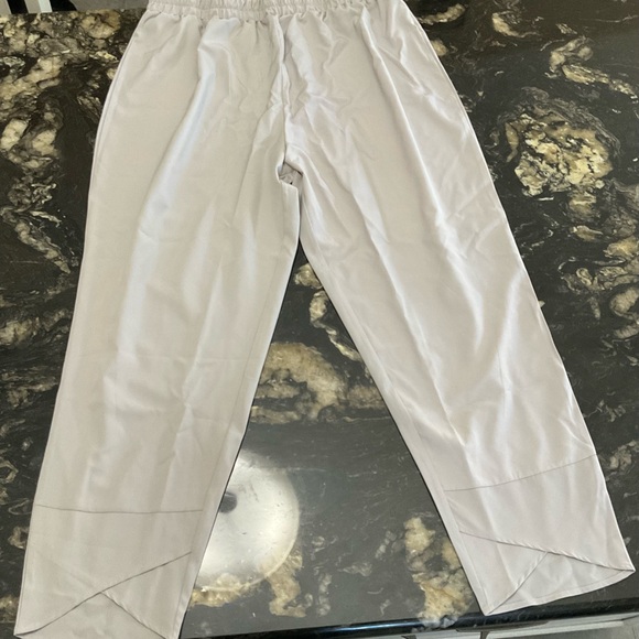 Floral and grey size xxl  two piece - Picture 4 of 4